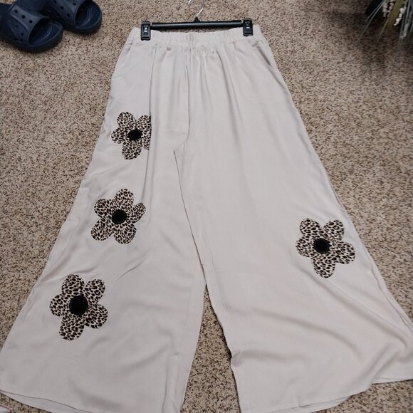 3699 Size Large Zenana 2 Piece Upcycled with Animal Print Accents. NWT. - Picture 4 of 8